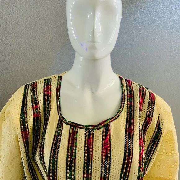 Elegantly designed Custom Made African Outfit. - Picture 12 of 14